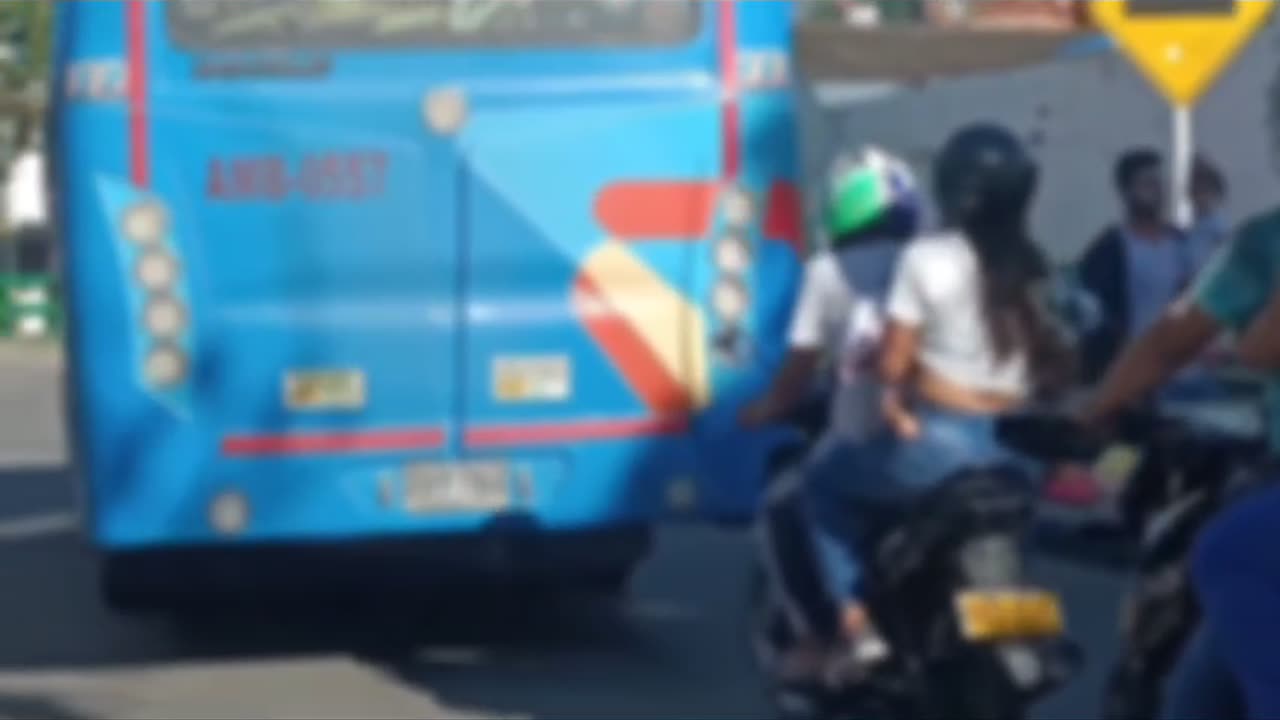 Video imprudencia de mujer en Girón