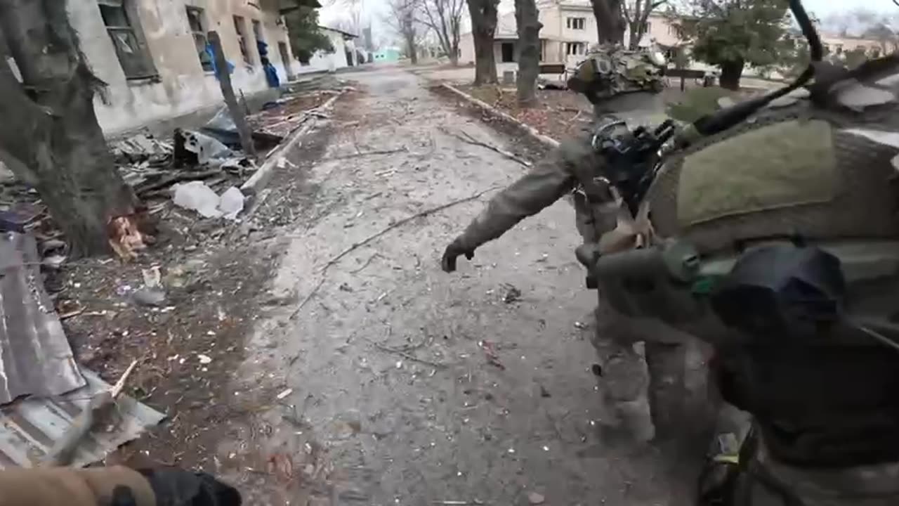 Ukrainians Rescue Wounded Soldiers