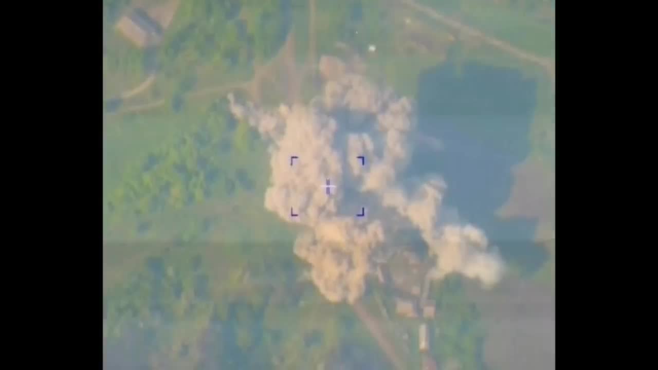 Ukraine War - Russian Iskander OTRK flew into the building of the command and observation post