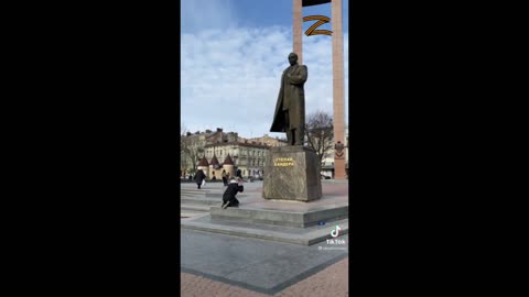 Ukraine: Tiktok de-generation praying for the WW2 Nazi butcher Stepan Bandera