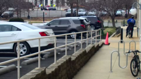 1669HQOB01SouthwestWalkway_2021-01-06_08h20min01s697ms.mp4