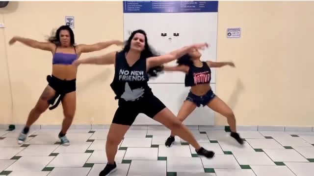 As melhores coreografias de danças, é aqui.