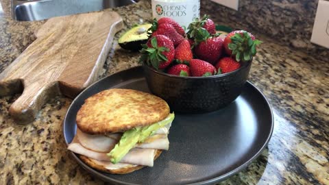 Low Carb Turkey Avocado Sandwich