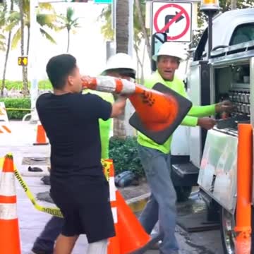 funny|prank|jokes|funny jokes|dad jokes|funny memes|funny video|fun|laughing|funny animal|knock