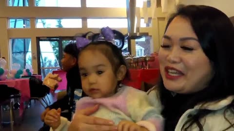 Filipino Parents Review a First Birthday Party Balloon Twister in Surrey, Vancouver BC