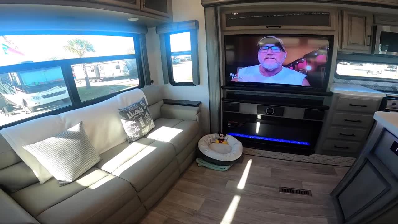 Buying the new 2022 Montana 5th Wheel!