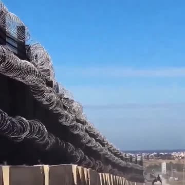 Egypt’s border wall with Gaza. Why don't Muslim countries want to welcome Palestinian refugees?