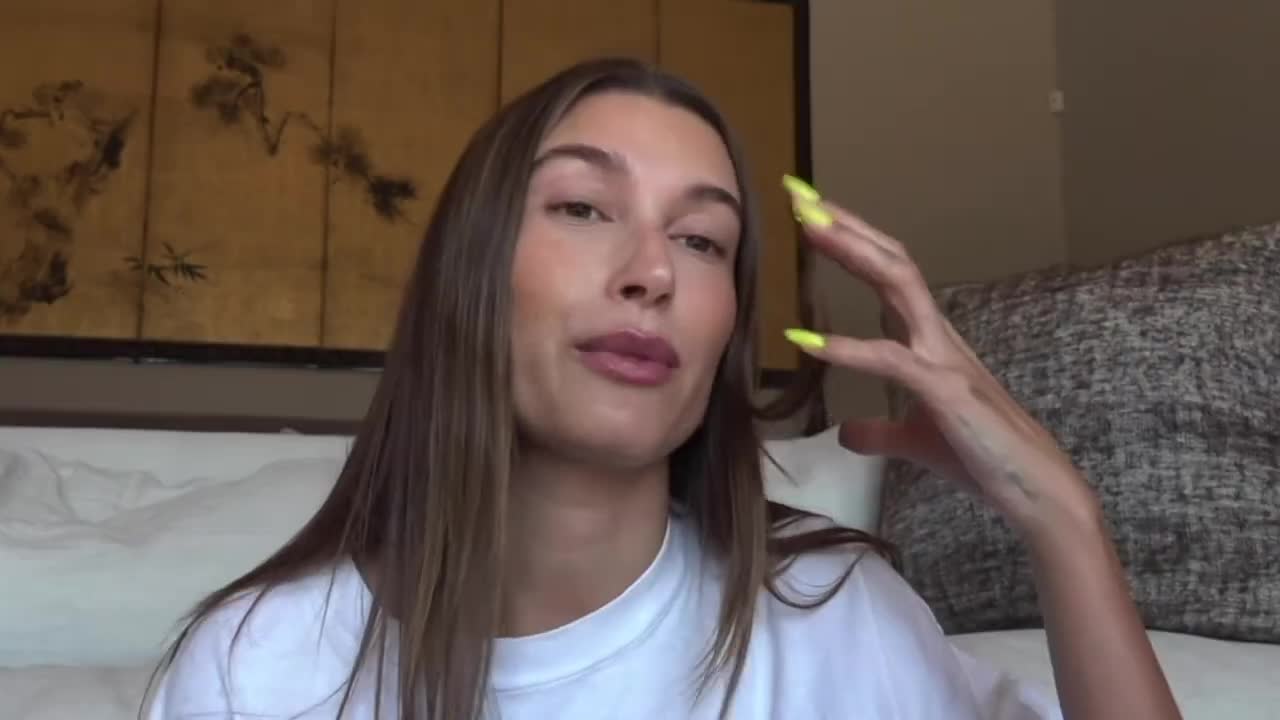 Hailey Bieber talks about her INTERNATION and Justin Bieber's REACTION