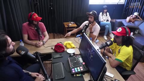 ESQUERDISTAS DEFENDEM MONARK À Deriva Podcast