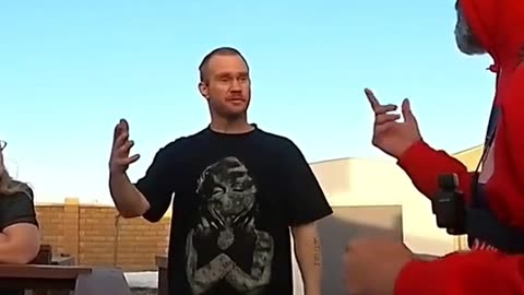 Guy Caught - Trying to hook up with a 14-year-old girl PT 1 - 4