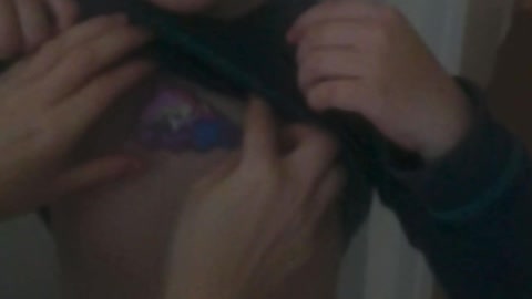 Plně očkovaní na kovid infikují neočkované, video důkaz a info (2/2)
