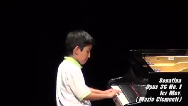Juan David Flórez, uno de los niños prodigio del piano en Bucaramanga