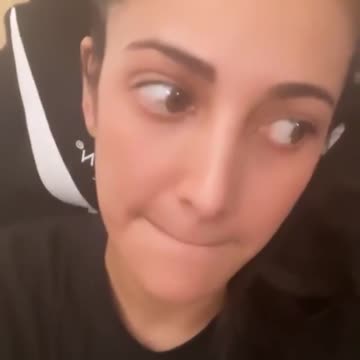 #ShrutiHaasan posts a video sharing her experience of witnessing #CycloneTauktae.