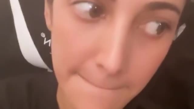 #ShrutiHaasan posts a video sharing her experience of witnessing #CycloneTauktae.
