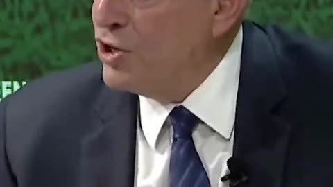 Al Gore is accusing the Q community insanity.