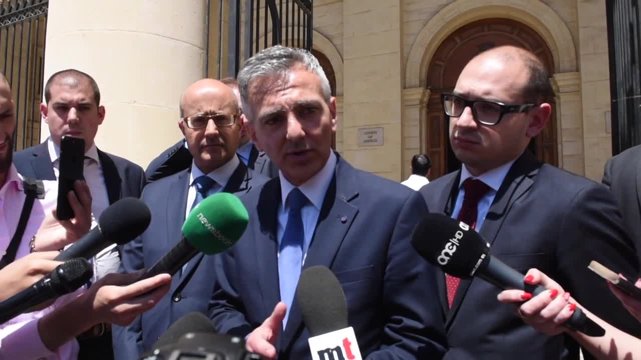 Simon Busuttil quddiem il-Qorti