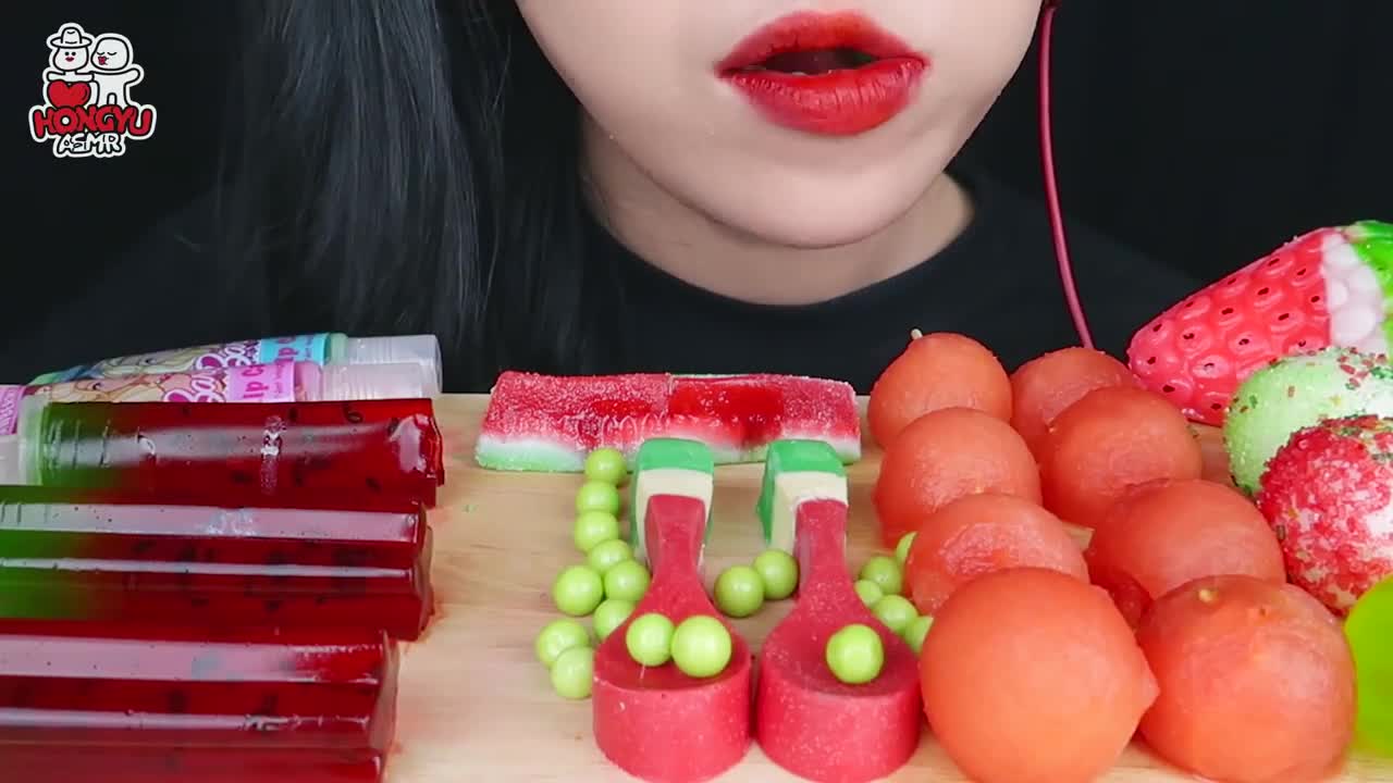 ASMR WATERMELON DESSERTS 수박디저트 먹방 WATERMELON JELLY, ICE CREAM, CHOCOLATE, LIPSTICK EATING MUKBANG