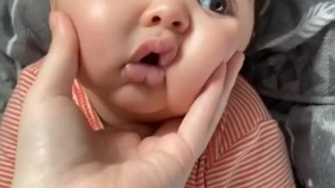 See how the little baby grows - It's amazing to look at
