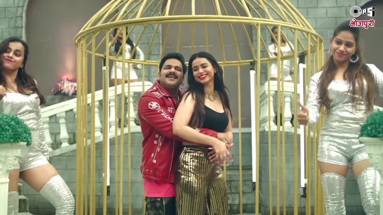 Tumsa Koi Pyaara - Official Video _ Pawan Singh _ Priyanka Singh(1080P_HD)