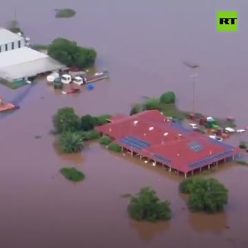 Australia hit by worst flooding in decades