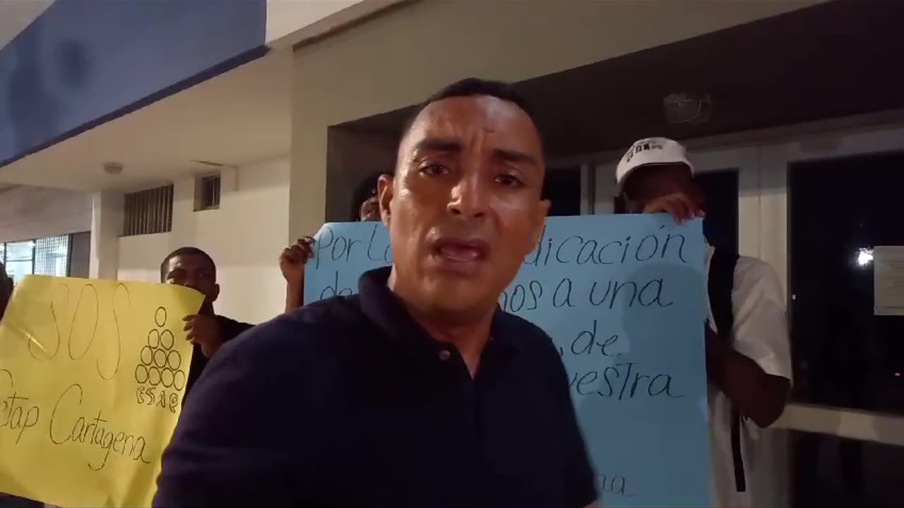 Estudiantes de la ESAP bloquean la Pedro de Heredia en el Pie del Cerro