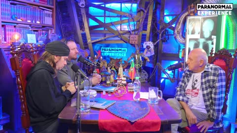 INVASÃO ALIEN EM CENTROS ESPÍRITAS! - LAÉRCIO FONSECA