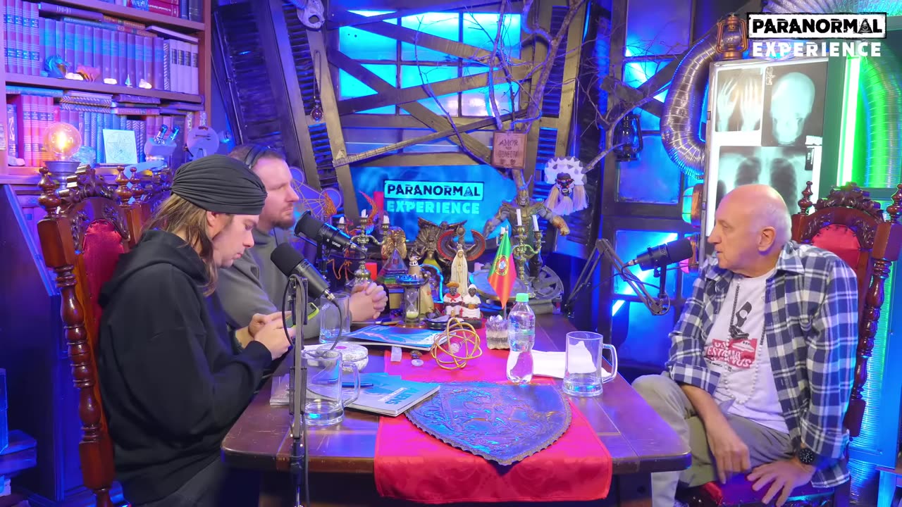 INVASÃO ALIEN EM CENTROS ESPÍRITAS! - LAÉRCIO FONSECA