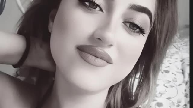 Sen benim hayatımda ki sahteliklerin için de en gerçek olandın.🕊️