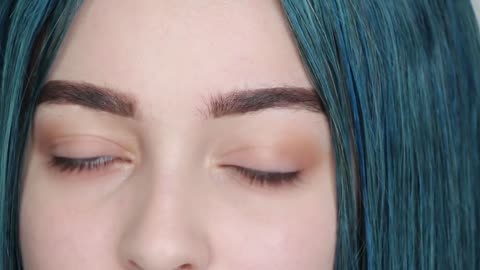 Billie Eilish Transformation Makeup Tutorial