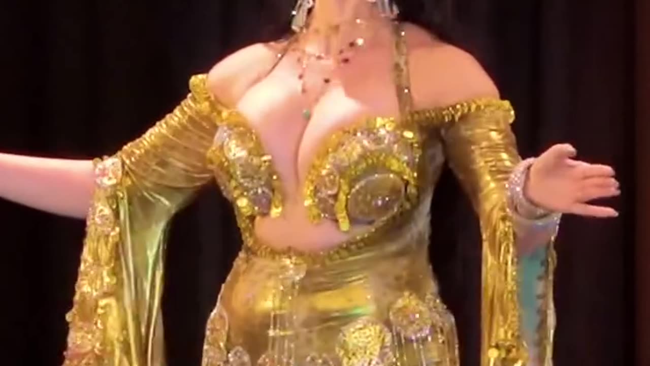 #Viral belly dance # 1 crore views but how ? Plz watch and share