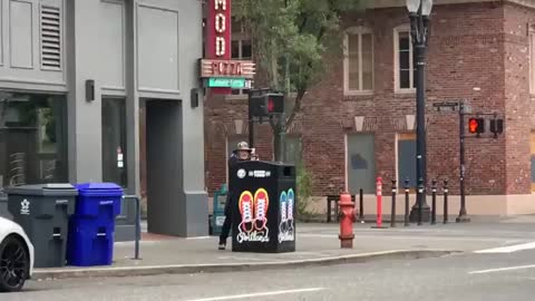 Portland - Patriots vs Communists in a Shoot Out