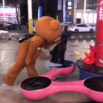 Pippi Bear on work 😜😍