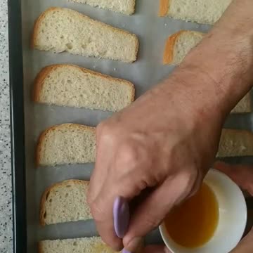 Crispy Garlic Toast 4 in 1
