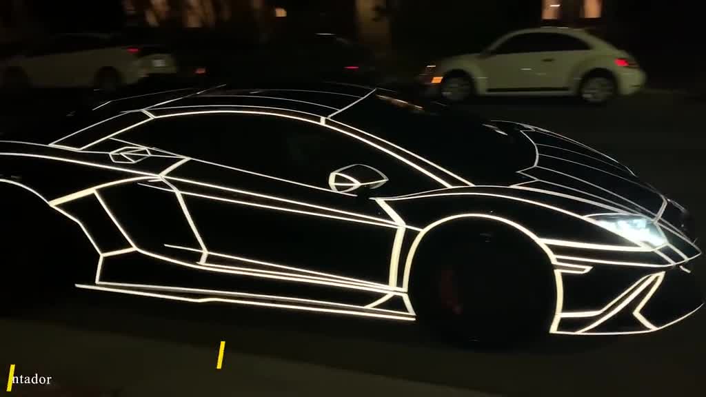 2022 Lamborghini -Aventador
