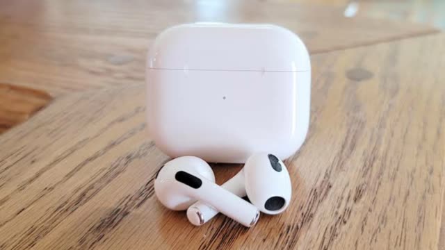 Apple AirPods (3rd Generation) Wireless Earbuds