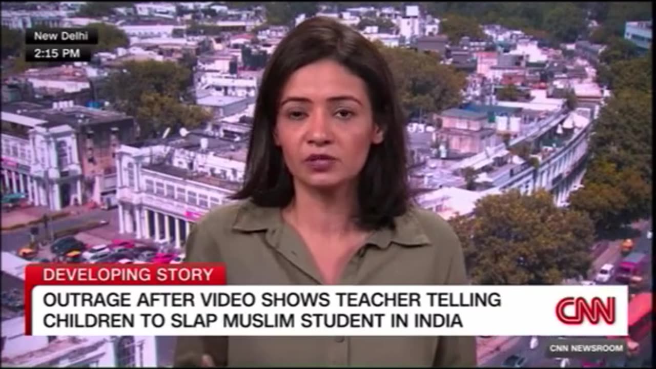 Hindu teacher makes her student slap Muslim kids in school in India