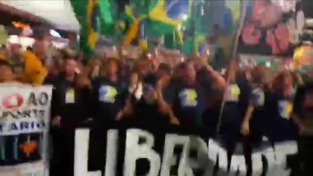 Manifestação em SP contra a ditadura sanitária.