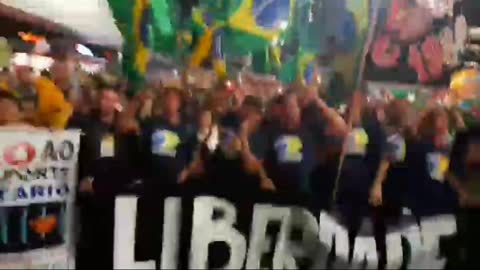 Manifestação em SP contra a ditadura sanitária.