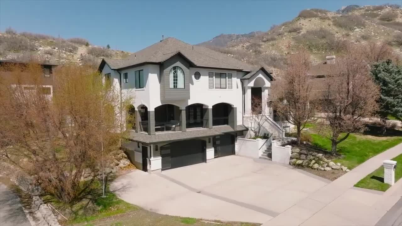 Elegant Modern Home in Sandy, Utah