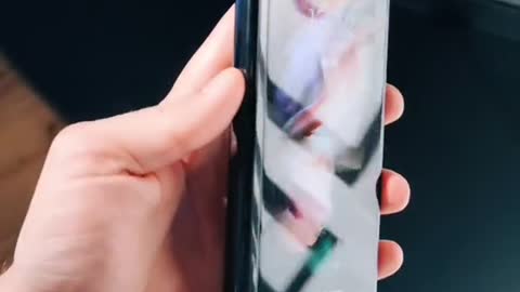 Unboxing Samsung galaxy z folder 3.