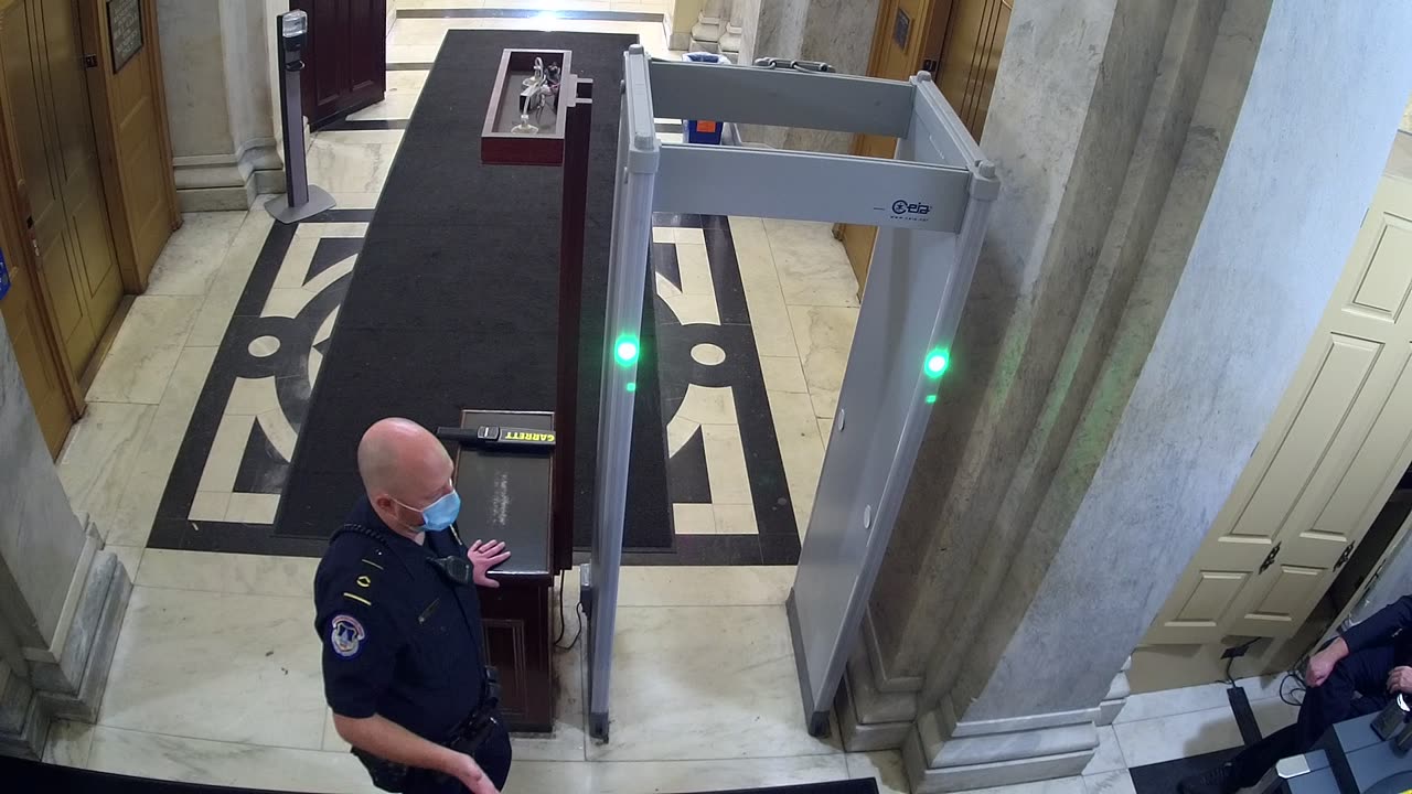 0163USCH01HouseCarriageDoor_2021-01-05_07h27min21s167ms.mp4