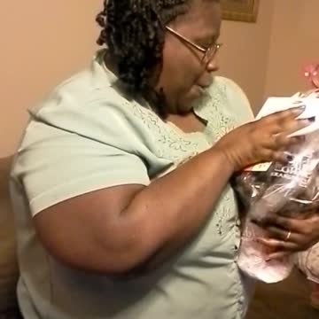 Woman LOVES Her Childrens' Edible Arrangement Birthday Present