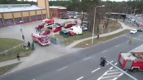 Poland. Firefighters from the Lubuskie give equipment and vehicles to firefighters in #Ukraine