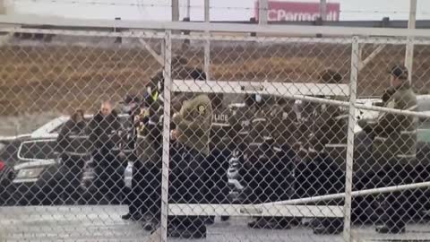 OTTAWA CONVOY - LEAKED VIDEO - POLICE TRAINING FOR ADVANCING ON PROTESTERS |