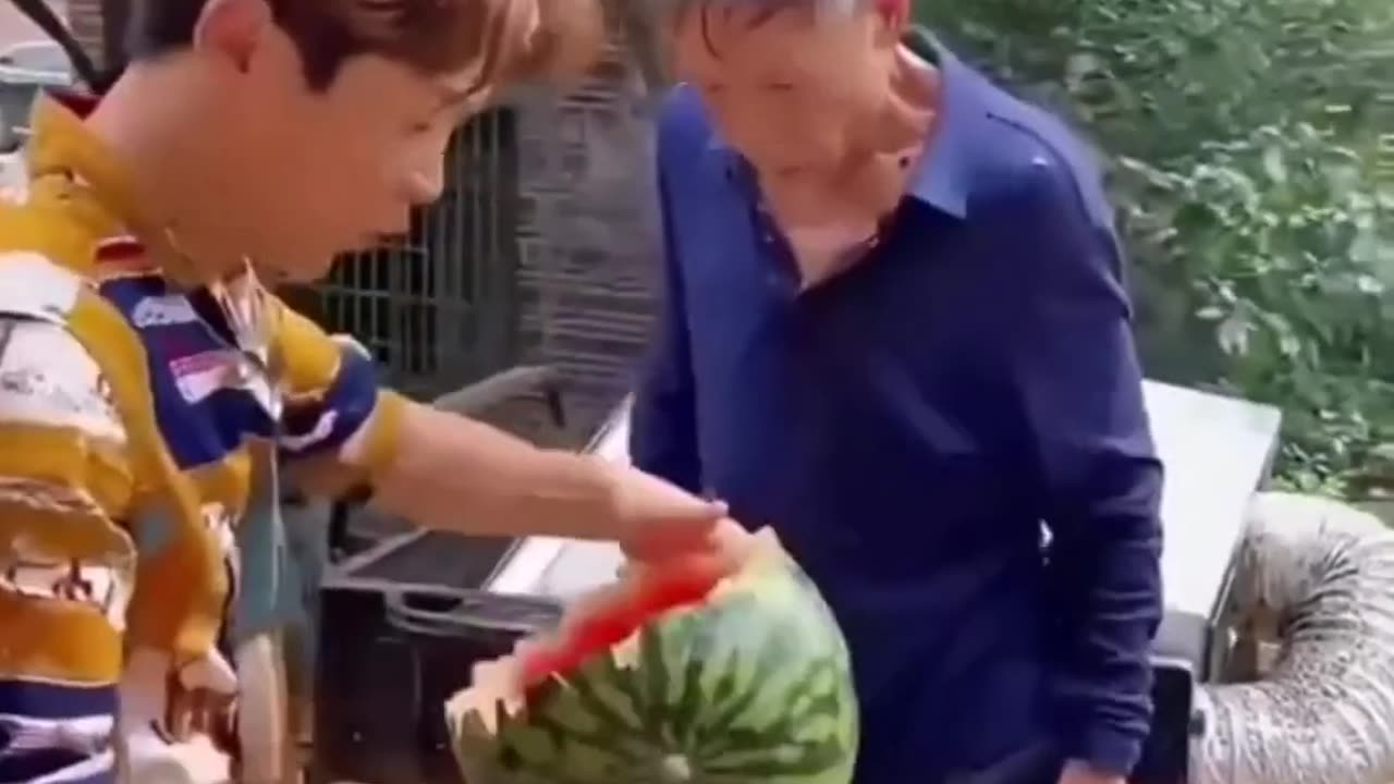 Get ready to laugh🤣