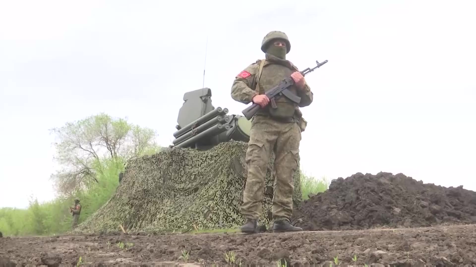 🇷🇺📹 Footage of use of promising radar and S-300V anti-aircraft missile ...