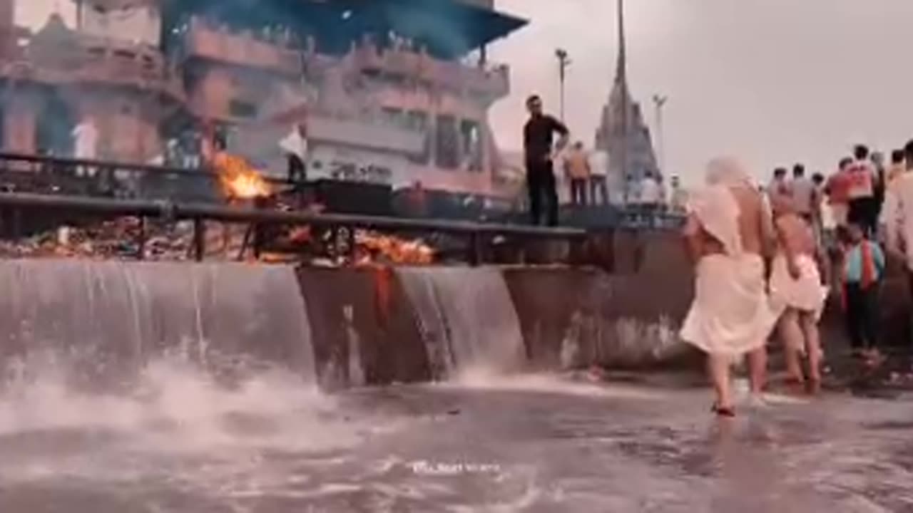 Manikarnika Ghat varanasi