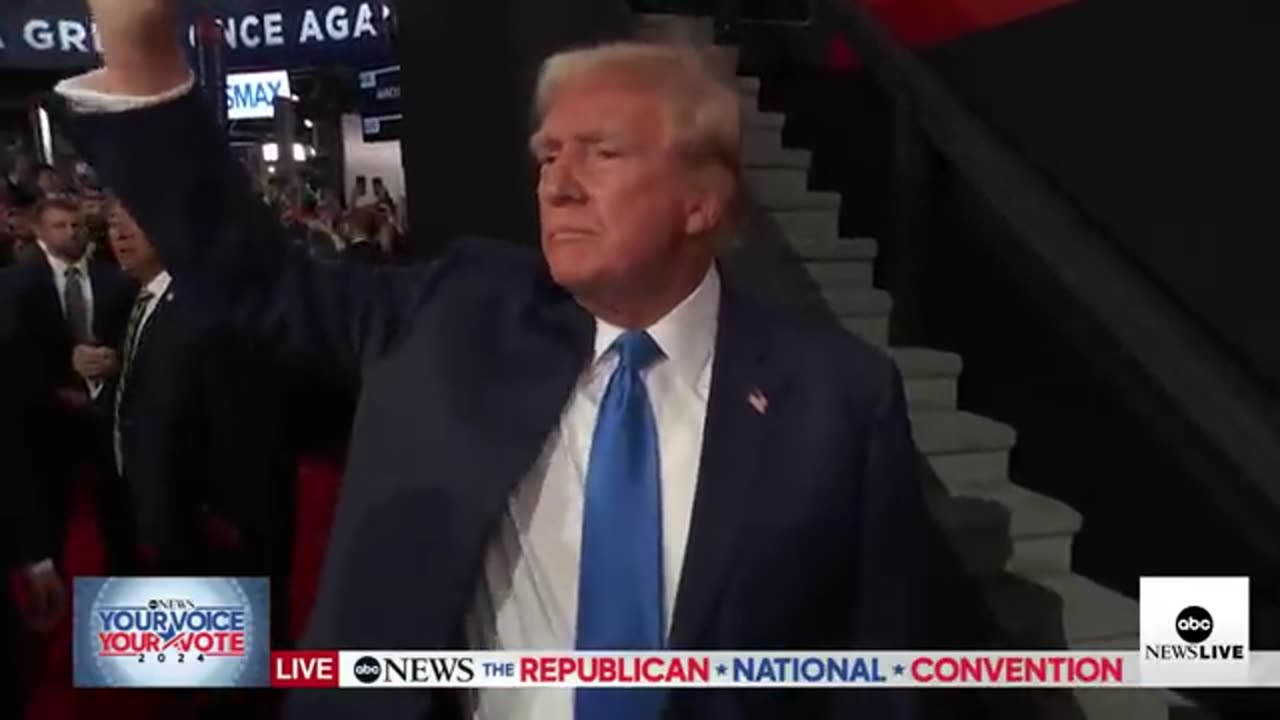 Donald Trump makes his entrance at the RNC day 2 ABC News