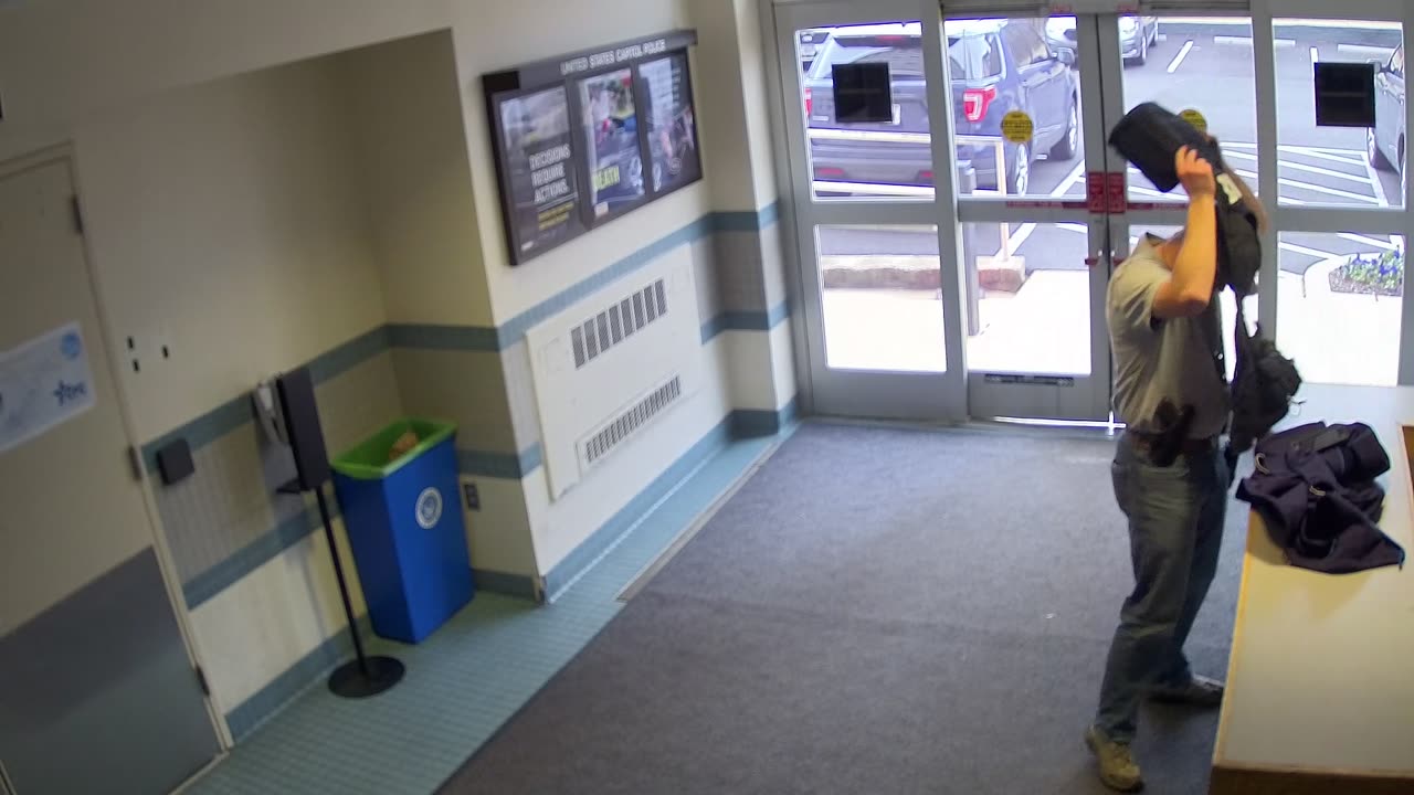 1662HQOB01WestDoor_2021-01-06_14h08min25s277ms.mp4