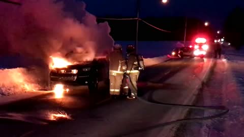 Véhicule en flammes